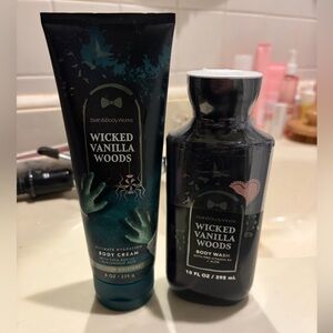 Bath & Body Works Wicked Vanilla Woods Body Cream and Body Wash Set